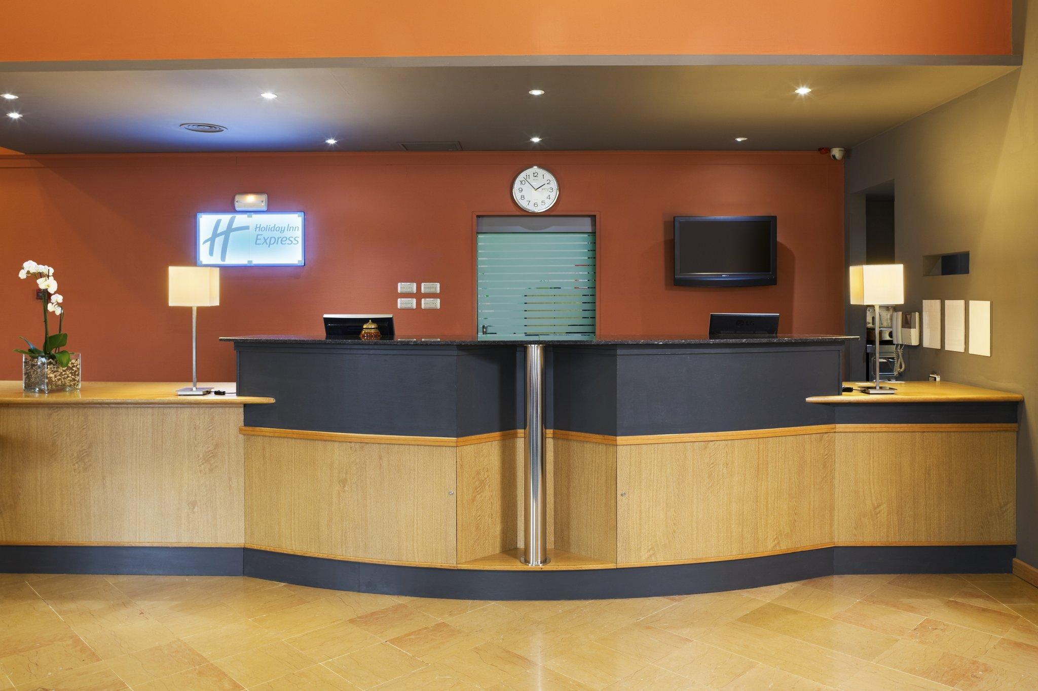 Holiday Inn Express Ciudad De Las Ciencias By Ihg Valencia Eksteriør billede