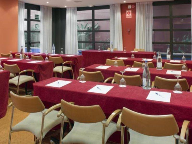 Holiday Inn Express Ciudad De Las Ciencias By Ihg Valencia Eksteriør billede